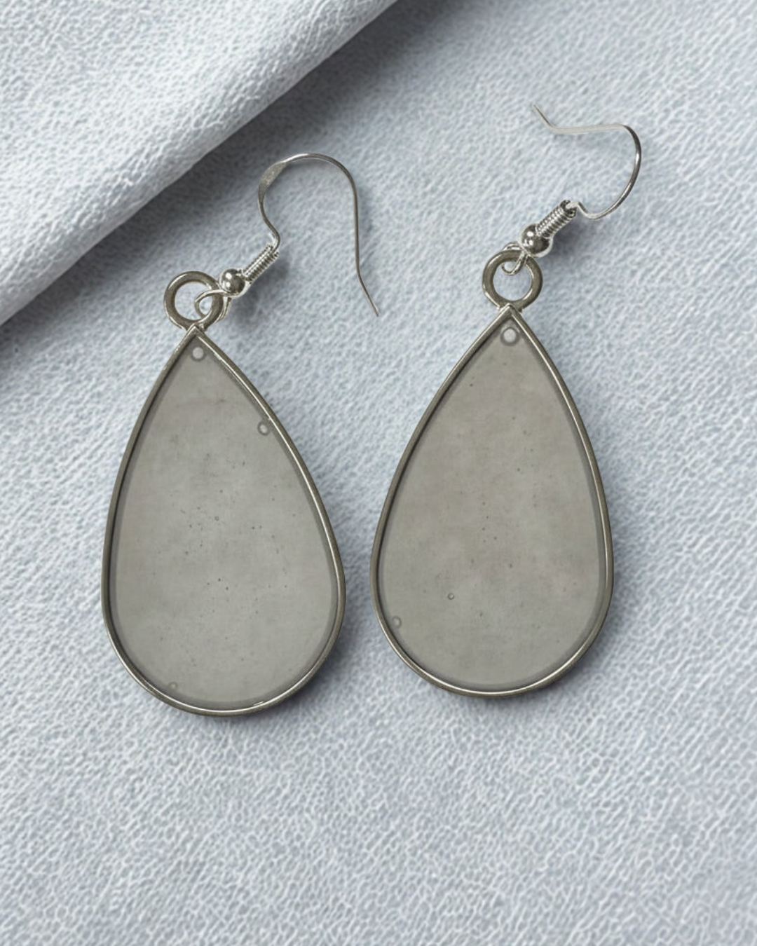 Modern Mist Teardrops